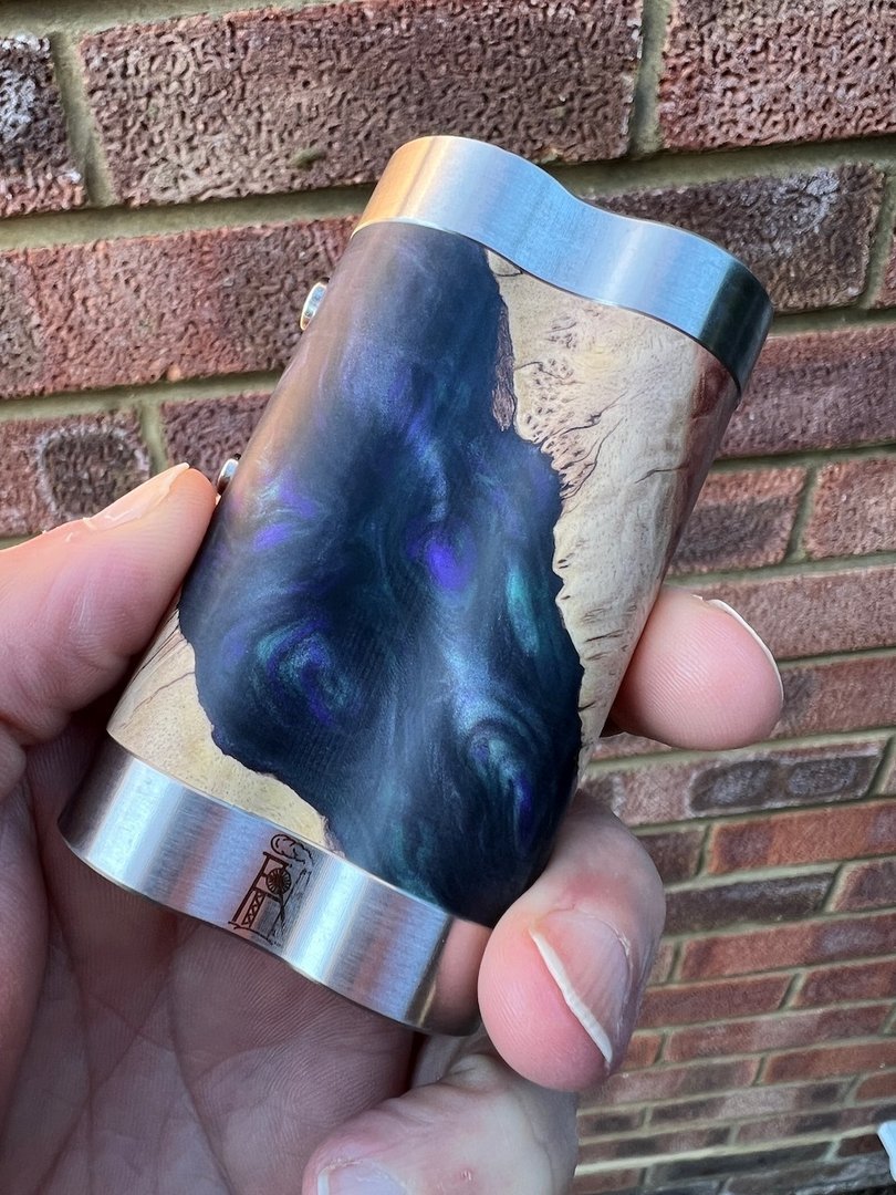 Dicodes Dani Box Stabilised Wood Edition (V3) - Creme de Vape